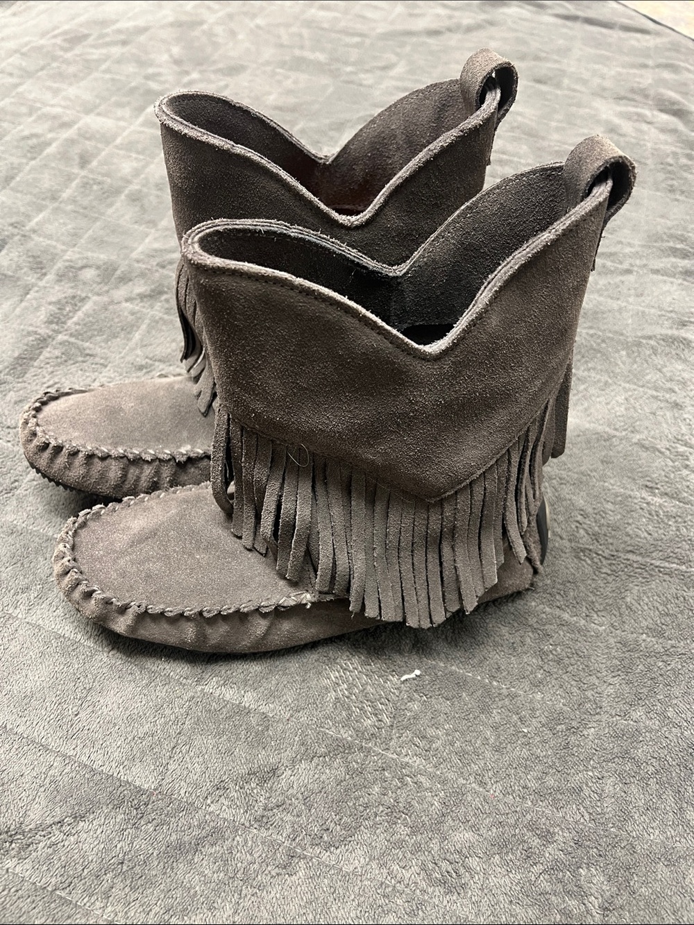 Fringe Suede Moccasin Boots - Gray
